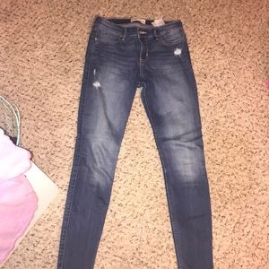ABERCROMBIE JEANS